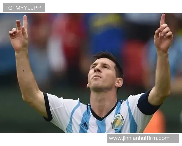 马丁内斯称赞努诺门德斯是当今足球界的无可替代之星